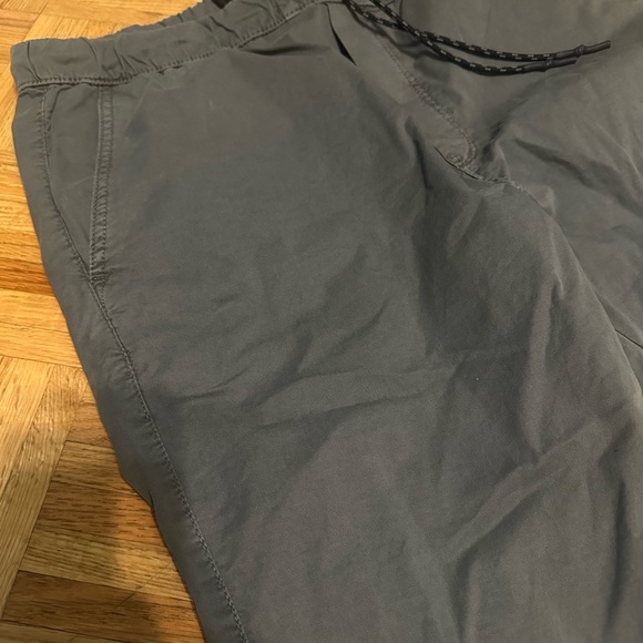 American Eagle Joggers - Picture 3 of 3